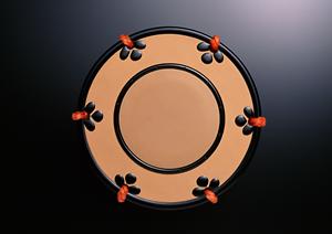 縦型のスタイリッシュな社員証ケース